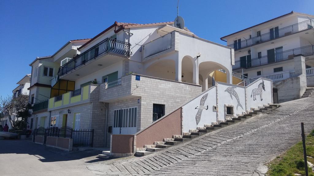 טרוגיר Apartment Karmen מראה חיצוני תמונה